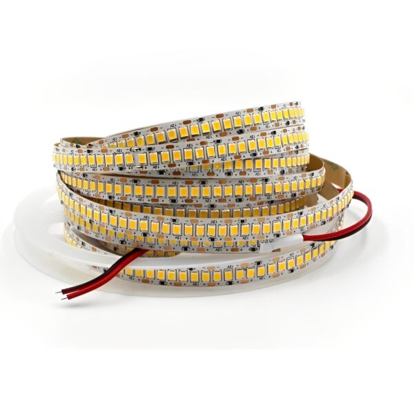 FITA DE LED 3528 240 LED POR METRO BRANCO QUENTE 12V ROLO COM 5 METROS